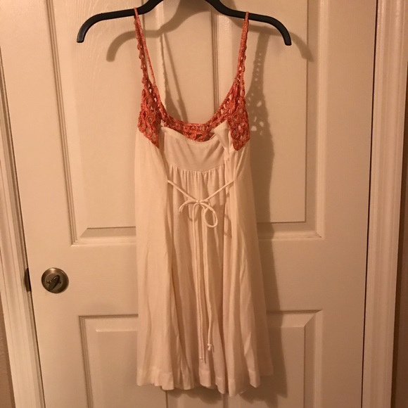 Women’s summers dress - Picture 3 of 4